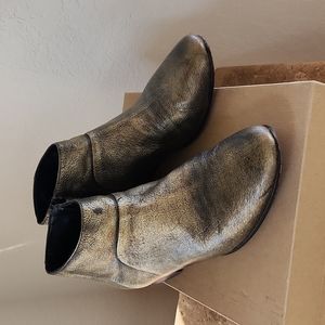 Cole Haan Women's Leather Allen Bootie Size 8.5M